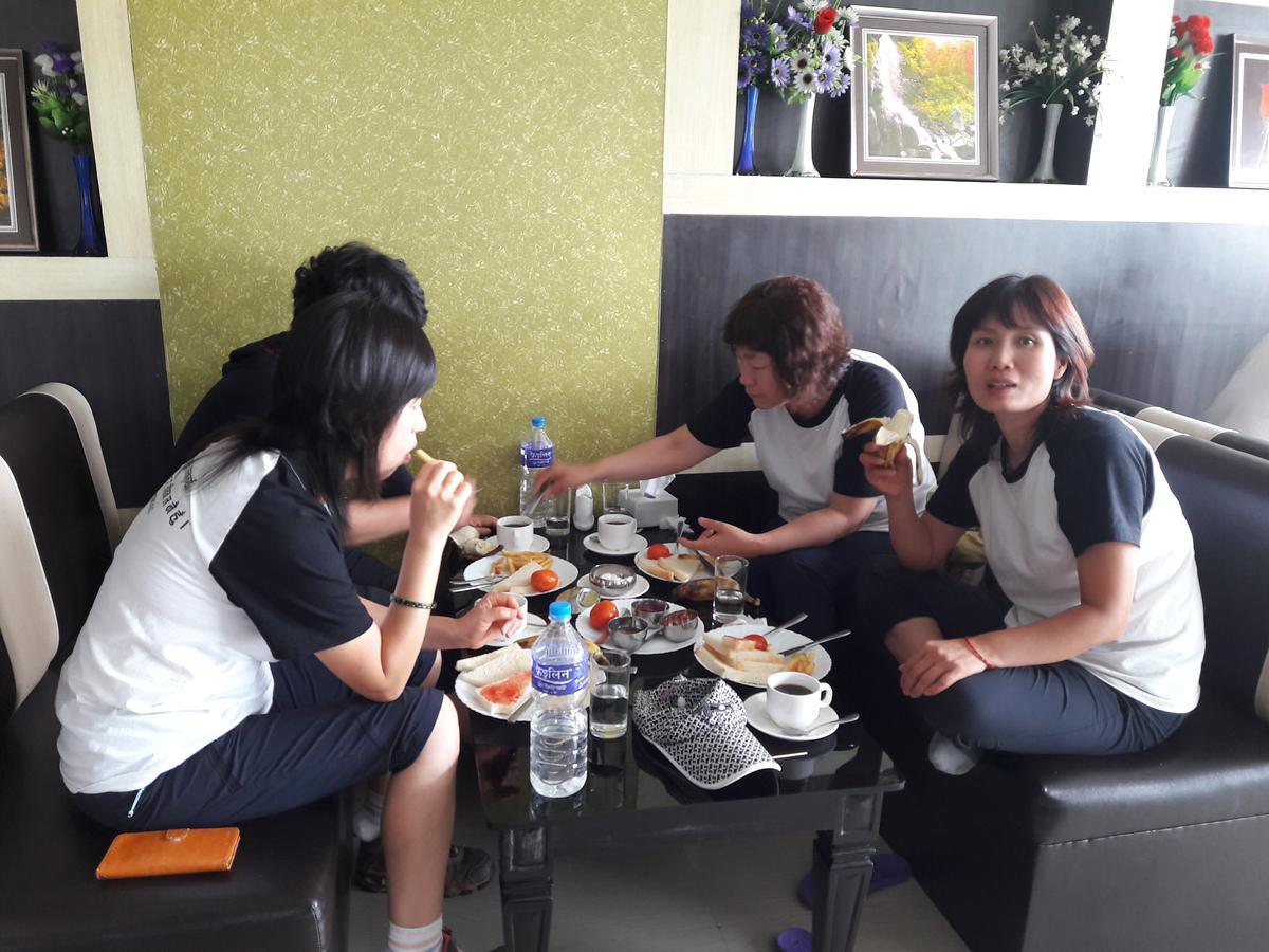 Asian Hotel Butwāl Zewnętrze zdjęcie