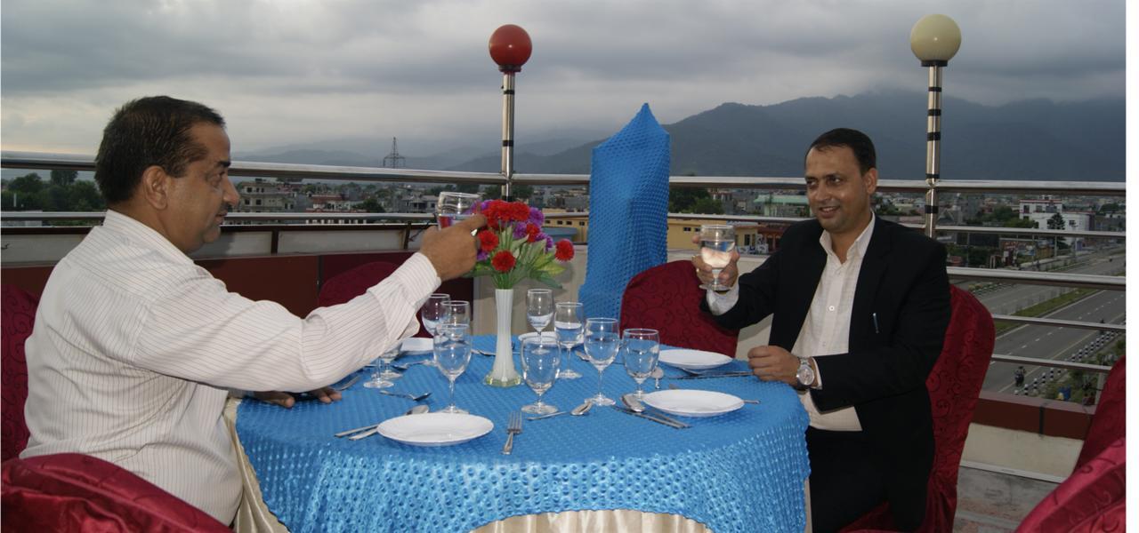 Asian Hotel Butwāl Zewnętrze zdjęcie